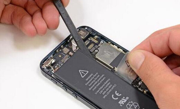 Faça a substituição da bateria do iPhone 5